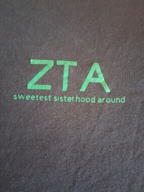 Zeta Tau Alpha chili pepper Gildan brand T-shirt Size M